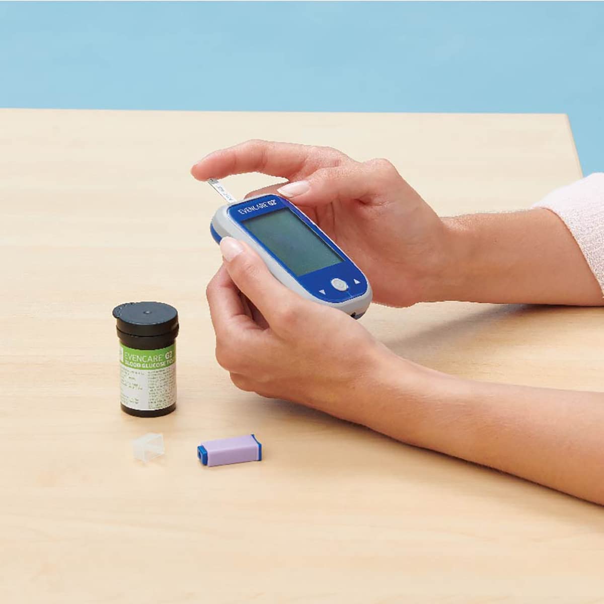 Medline EvenCare lancet compatible with G2 monitor for convenient glucose testing.