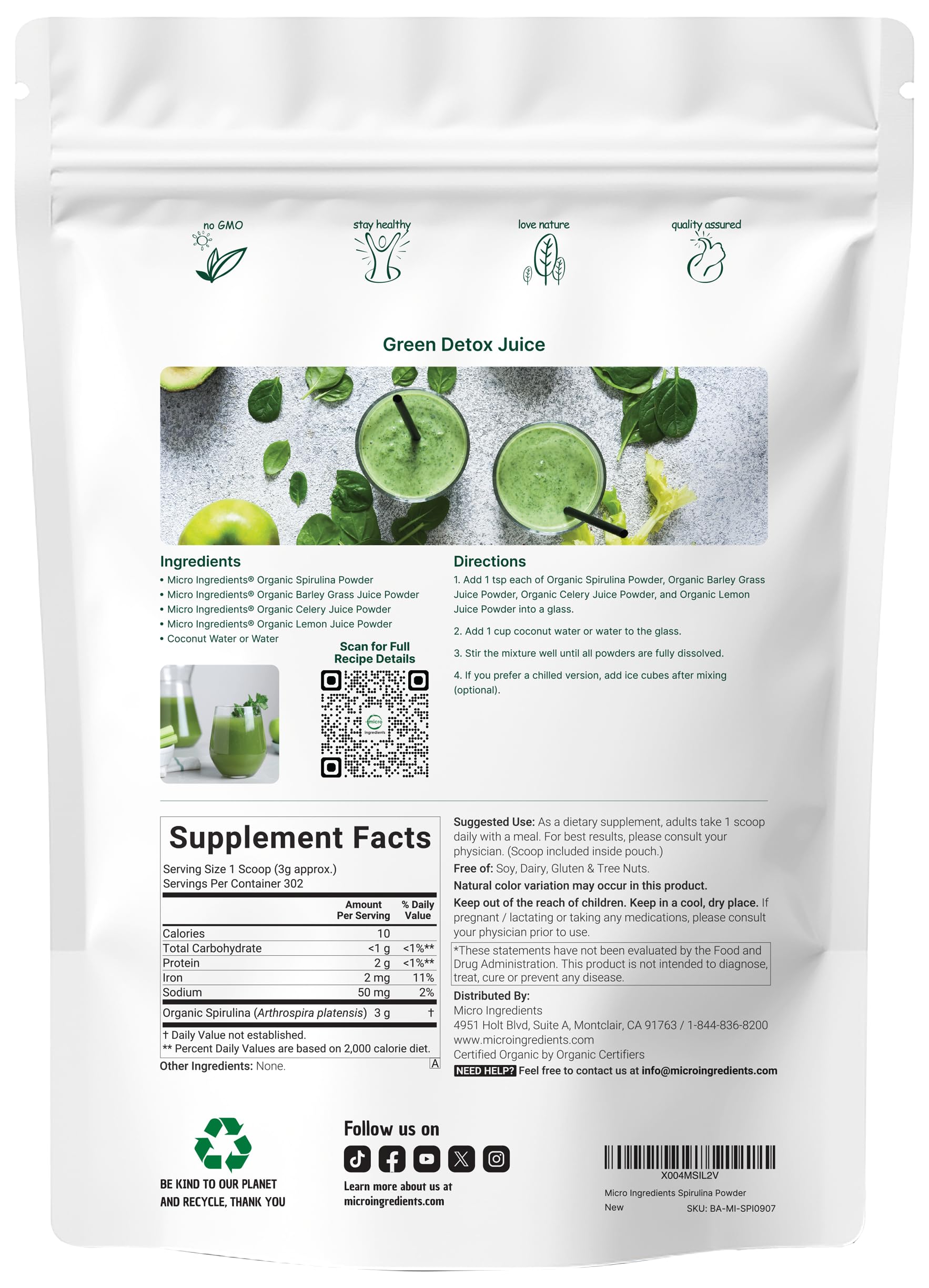 Micro Ingredients spirulina powder scoop inside for precise serving.