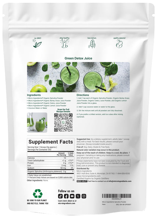Micro Ingredients spirulina powder scoop inside for precise serving.