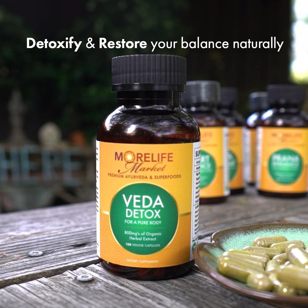 MoreLife Market Veda Detox capsules ready to take after meals for gut comfort.
