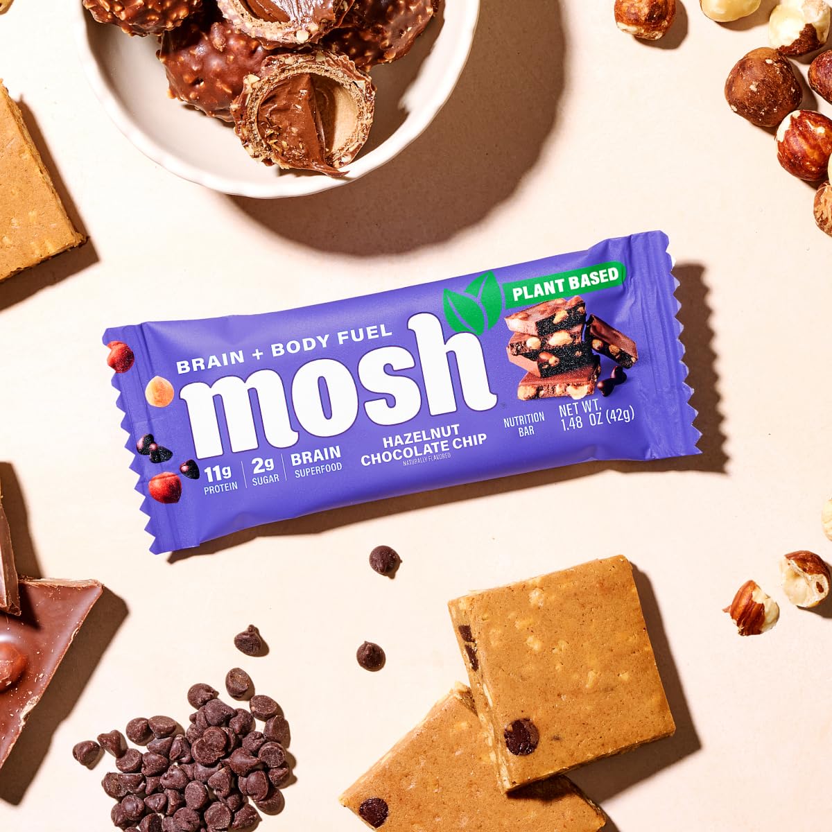 MOSH Hazelnut Chocolate Chip bar showcasing gluten-free and keto friendly attributes.