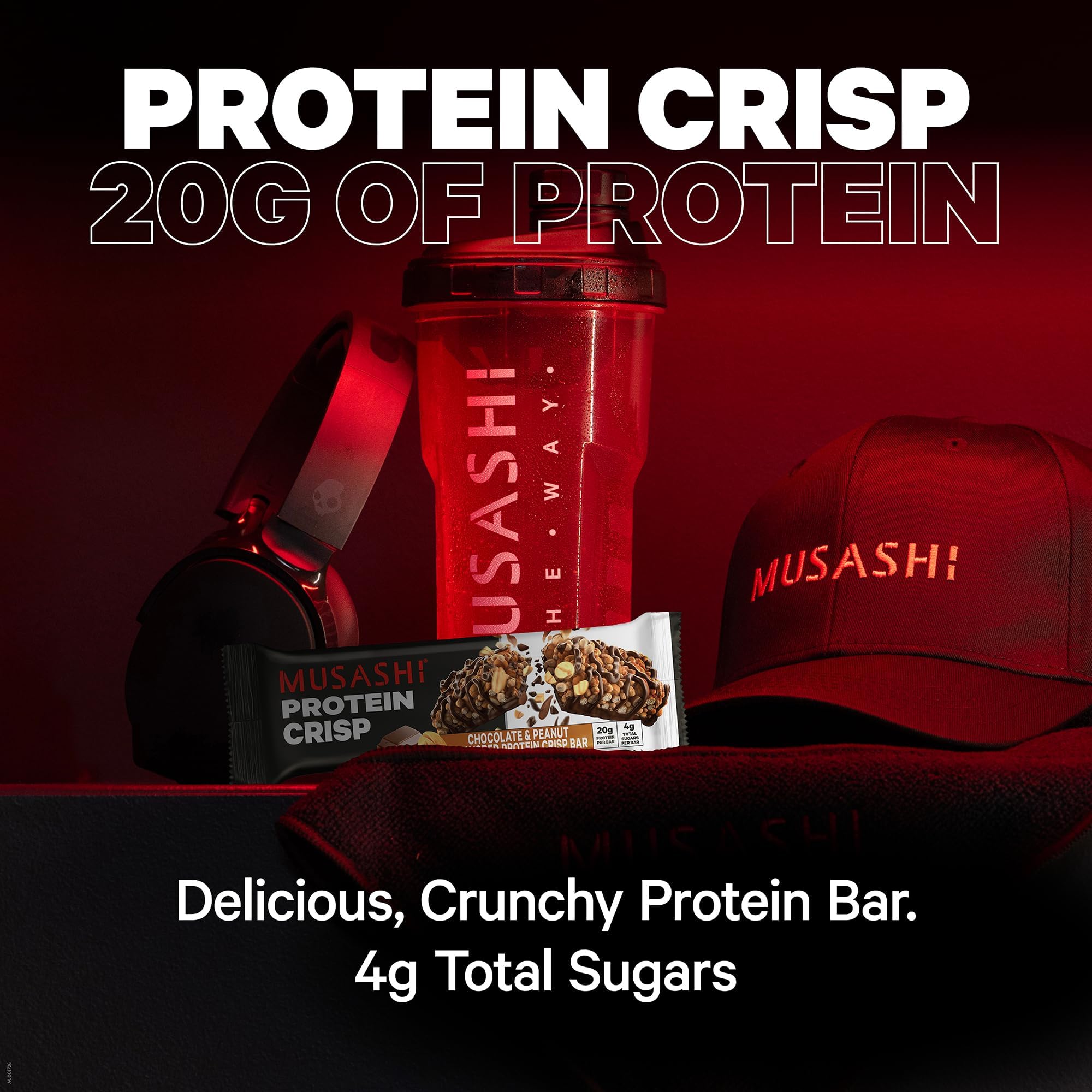 Post-workout recovery scene with MUSASHI bar and water
