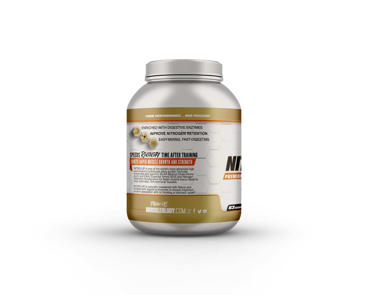 Muscleology Nitro-Up scoop in glass illustrating shake preparation