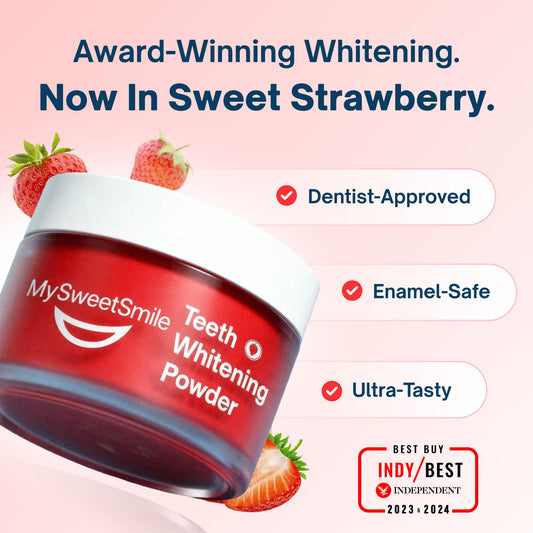 Scoop and dip action with MySweetSmile powder, easy 3-step whitening at home.