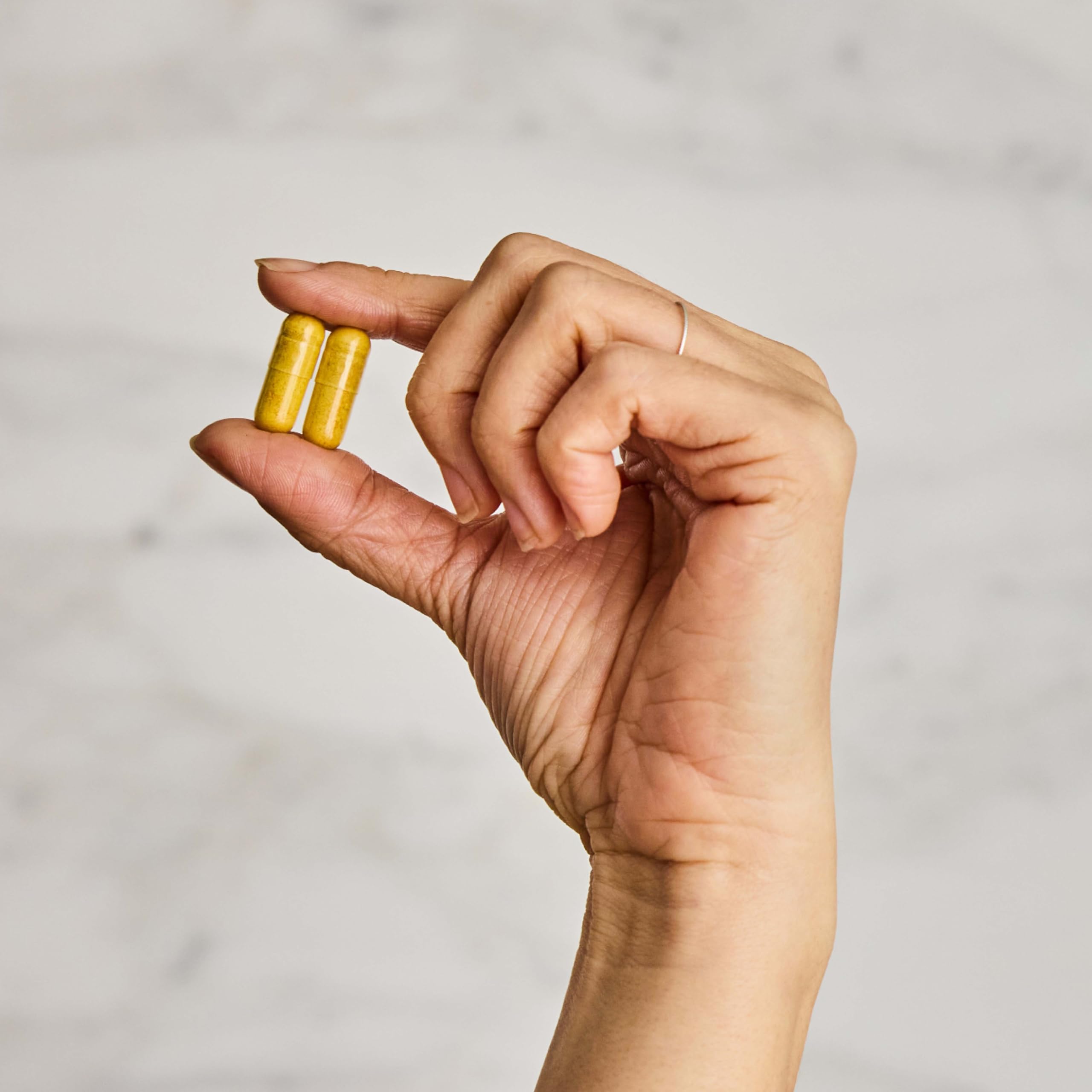 Bitter melon and berberine blend highlighted in product photography