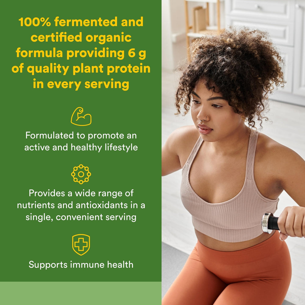 Natural Factors Organic Fermented Greens smoothie glass shows easy vegan nutrition.