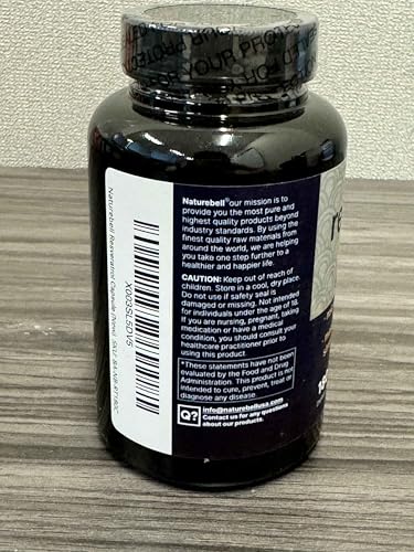 NatureBell Resveratrol capsules close-up emphasizes vegetarian form.