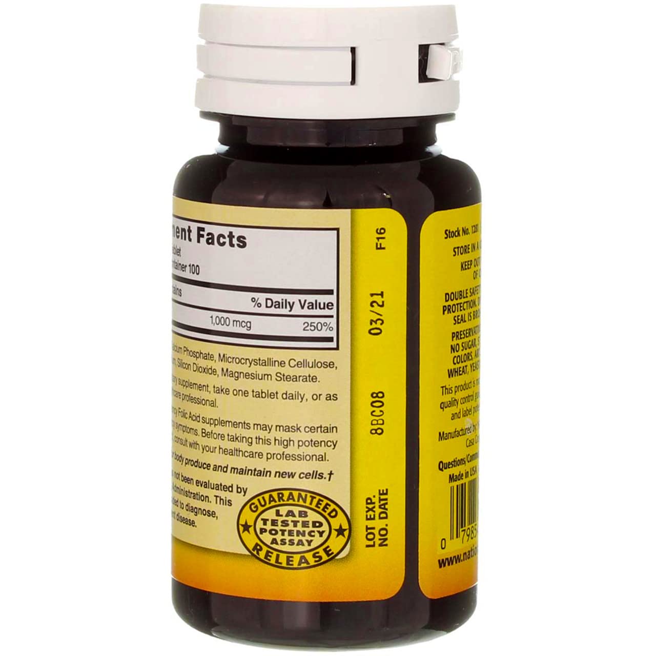 Nature's Blend Folic Acid tablet close-up showing uniform tablet size.