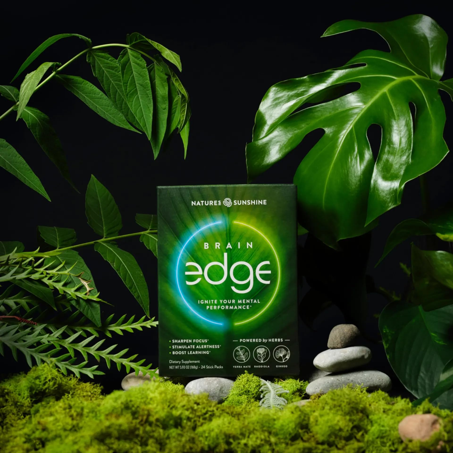 Nature's Sunshine Brain Edge bottle pour shows quick-dissolve and refreshing mix.