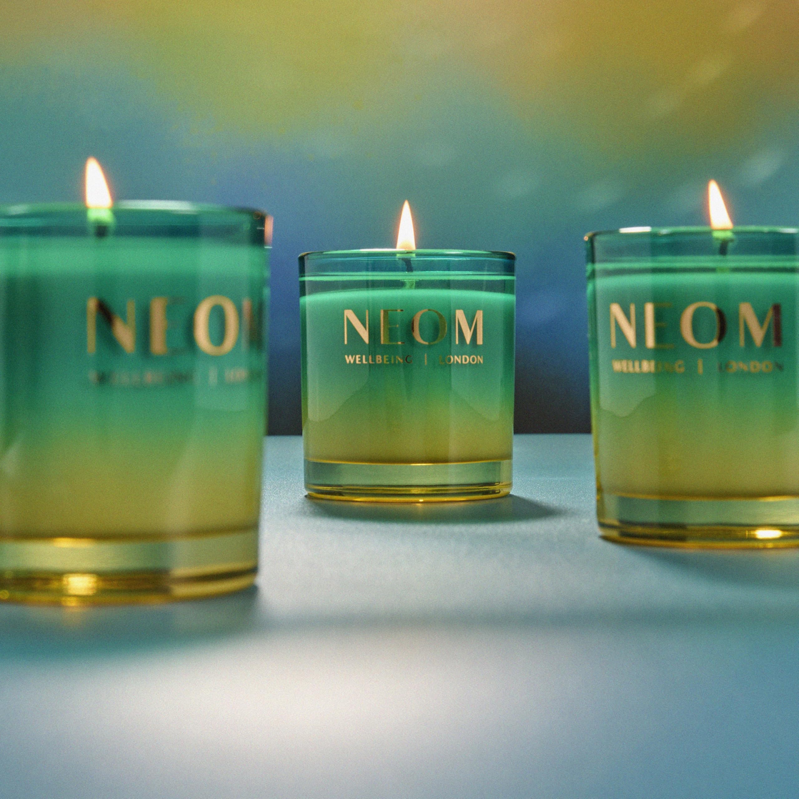 NEOM Perfect Peace wax pool view shows an even burn for long-lasting ambience.
