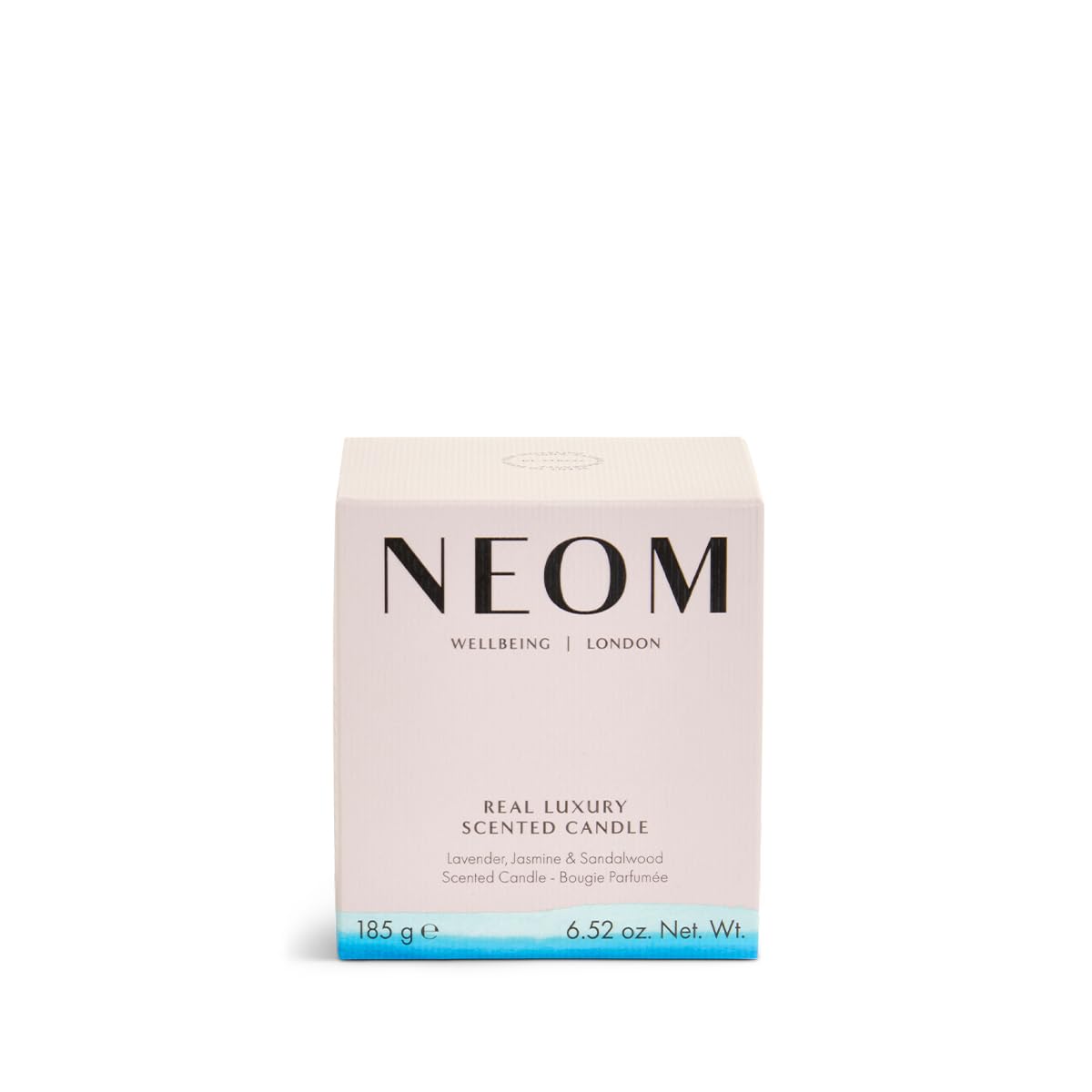 NEOM Real Luxury candle wax pool shows even burn and steady fragrance