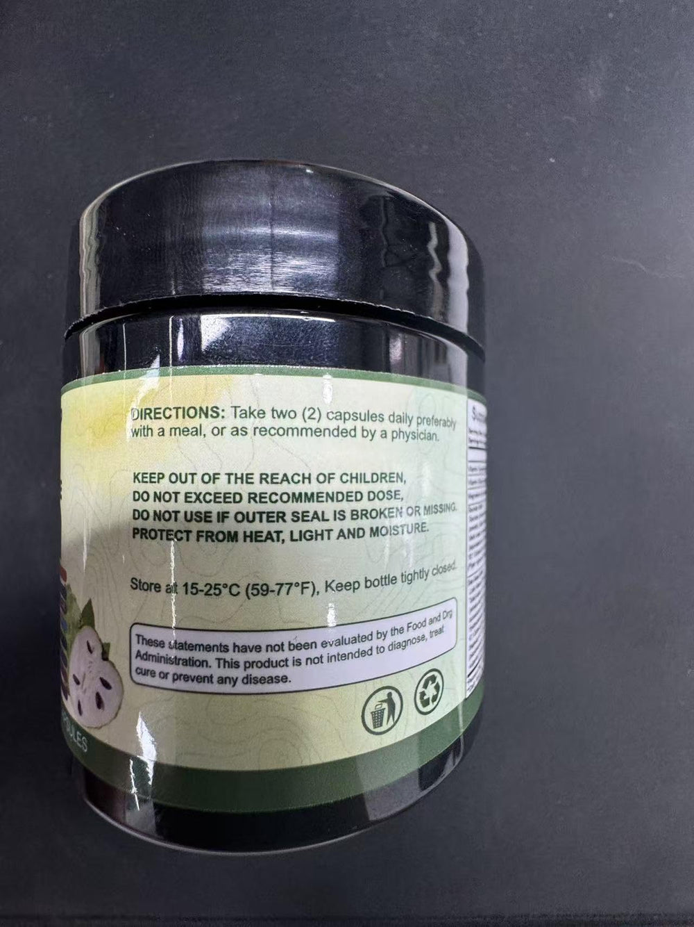 Nukupuns Soursop Capsules with shilajit and sea moss blend.