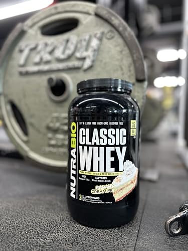NutraBio Classic Whey Banana Cream Pie scoop demonstrates a convenient 25 g protein per serving.