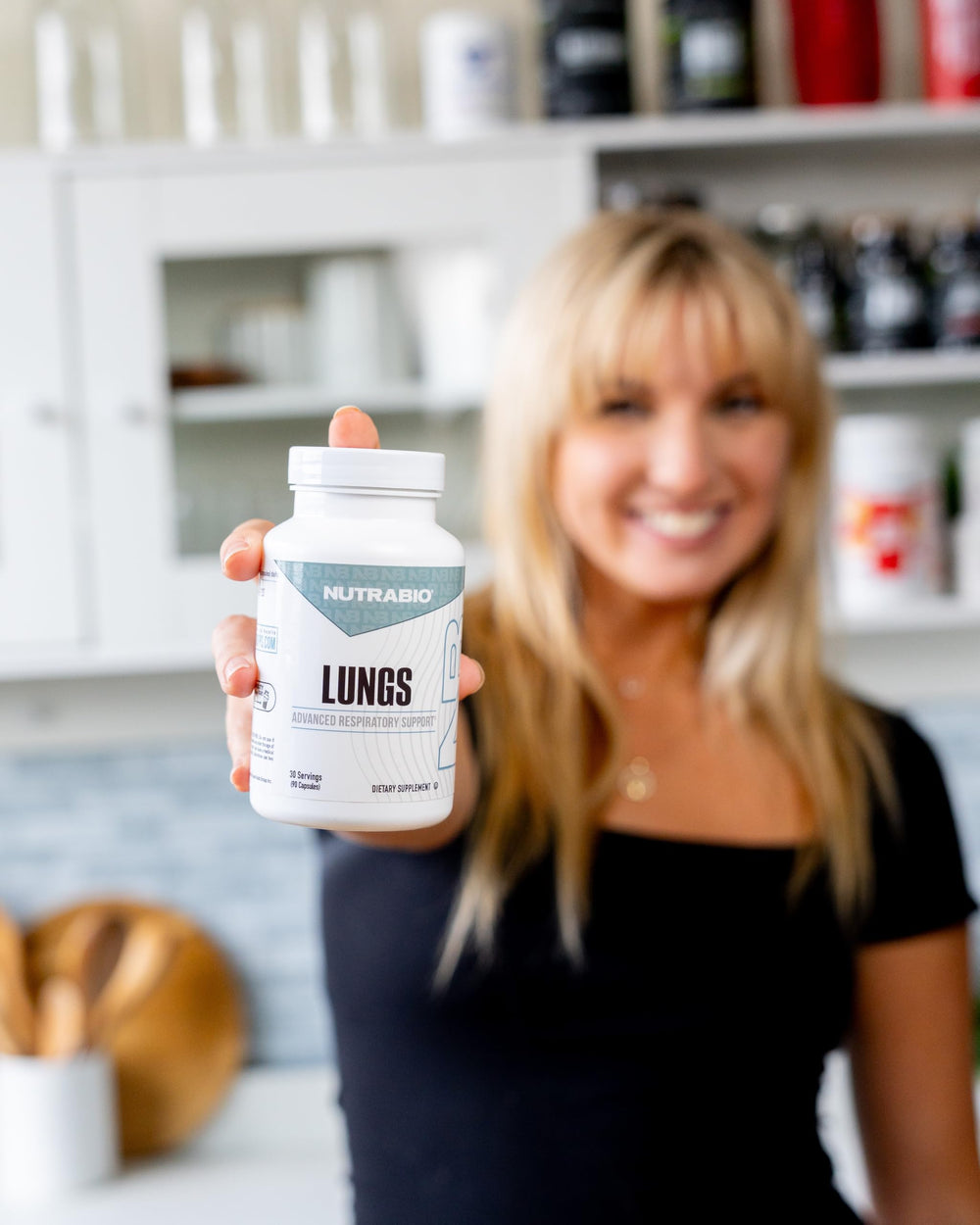 NutraBio Lungs Immuno-LP20 bottle highlights the probiotic immune ingredient.