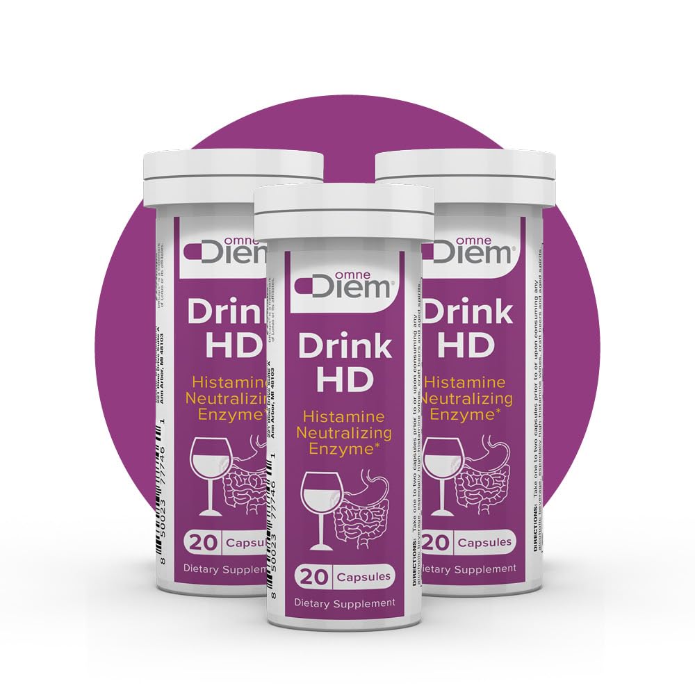 Omne Diem DrinkHD bottle pouring action illustrating easy dosing for meals.