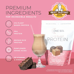 Chilled smoothie with One Sol Lean Chocolate Sea Salt for a refreshing pre/post-workout.