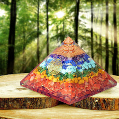 Orgonite Crystal Seven Chakra Pendant detail reveals beadwork and stone variety.