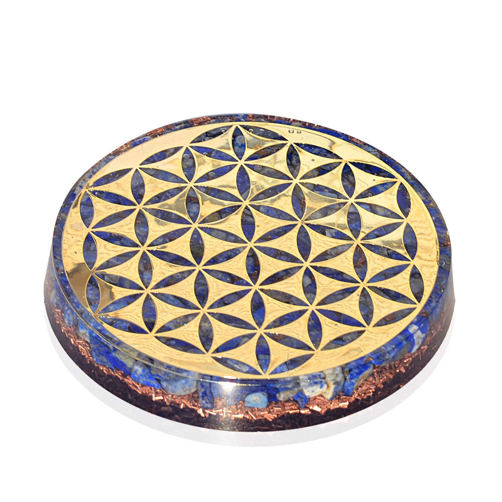 Orgonite Crystal water charging plate with Lapis Lazuli offers protective energy during meditation.