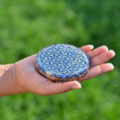 Orgonite Crystal water charging plate enhances meditation and inner calm.