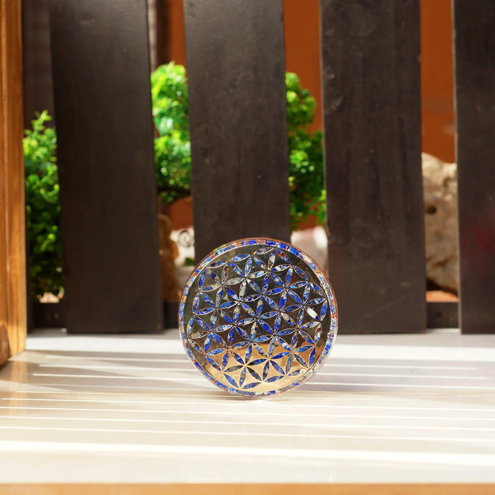 Orgonite Crystal water charging plate enhances third-eye focus with Lapis Lazuli.