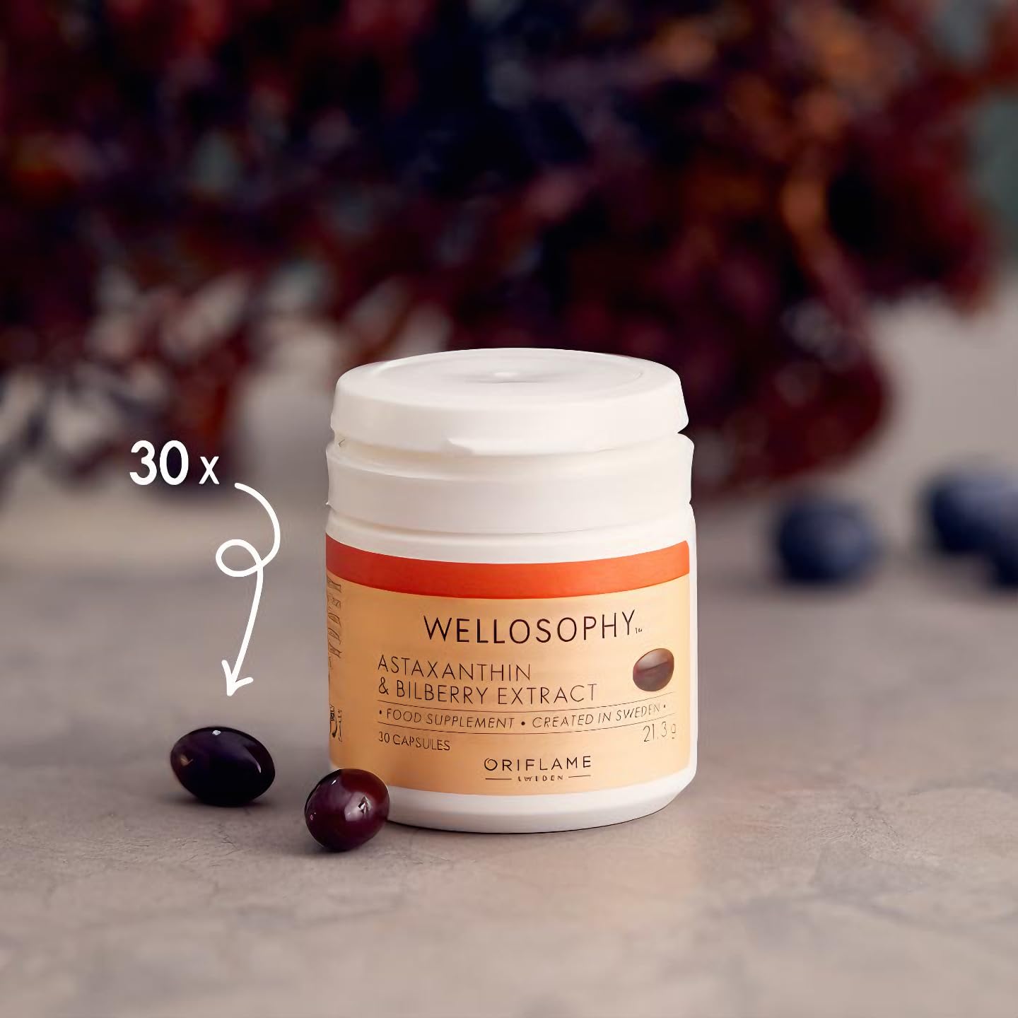 Oriflame Wellness Astaxanthin & Bilberry Extract label close-up emphasizing bilberry anthocyanins for antioxidant benefits