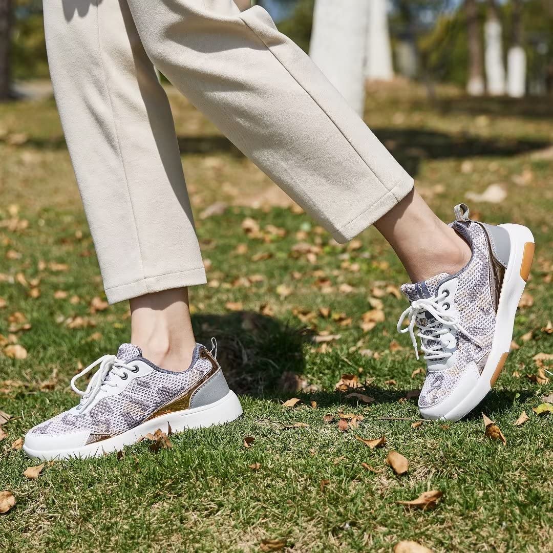 OrthoComfoot breathable mesh and PU leather upper keeps feet cool.