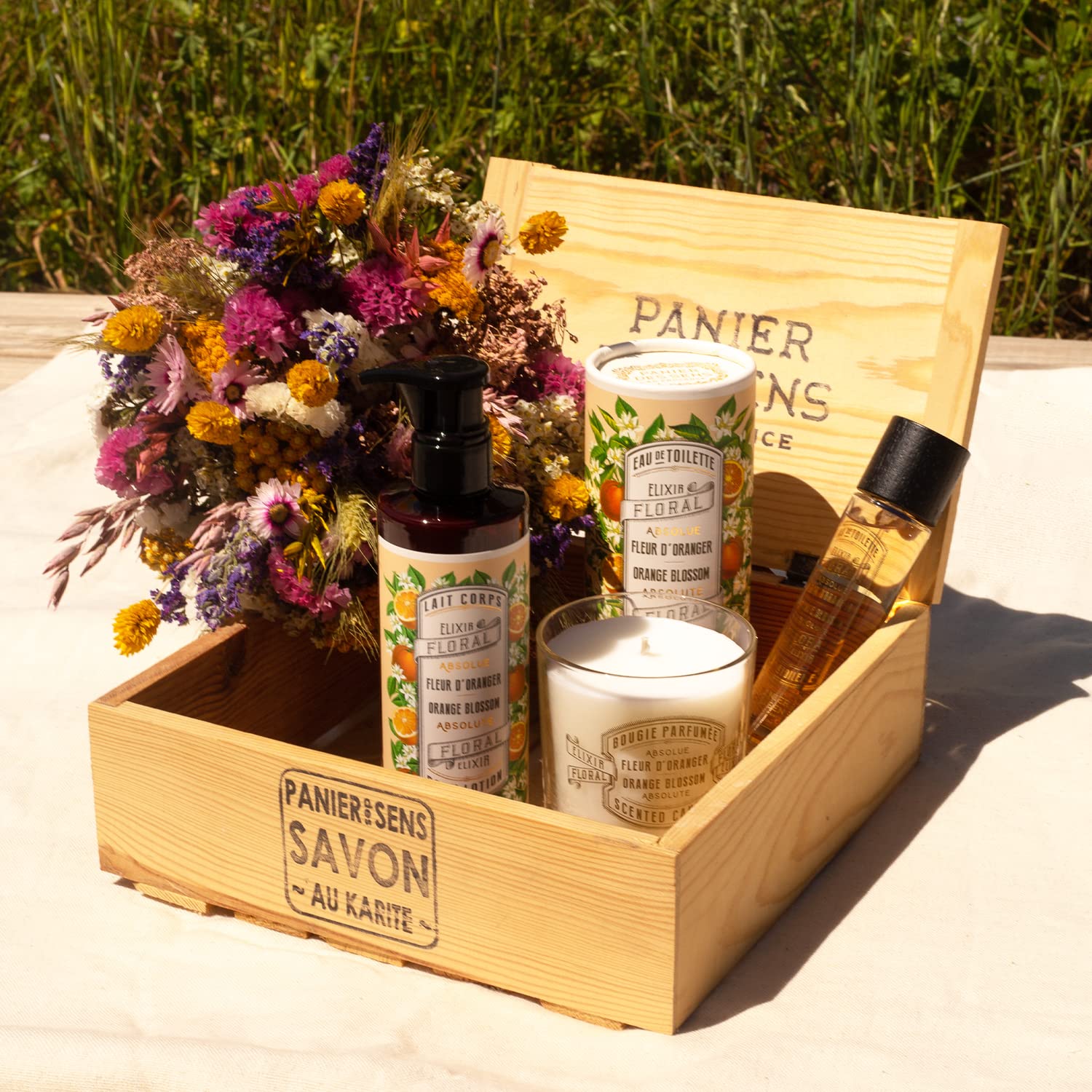 Panier des Sens orange blossom candle room decor enhances fragrance.