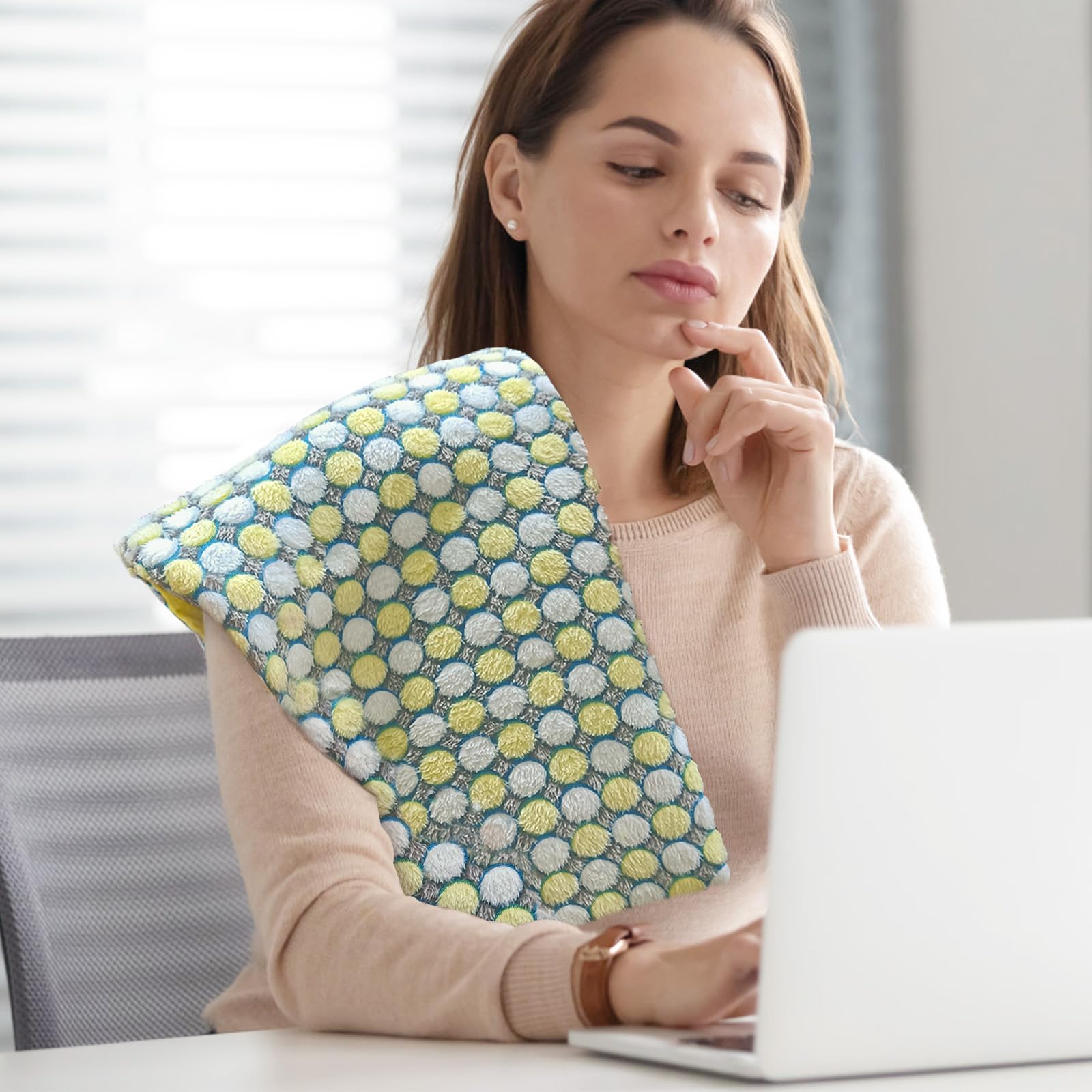 Pasonio relaxation heat pad offers luxurious comfort for everyday use.