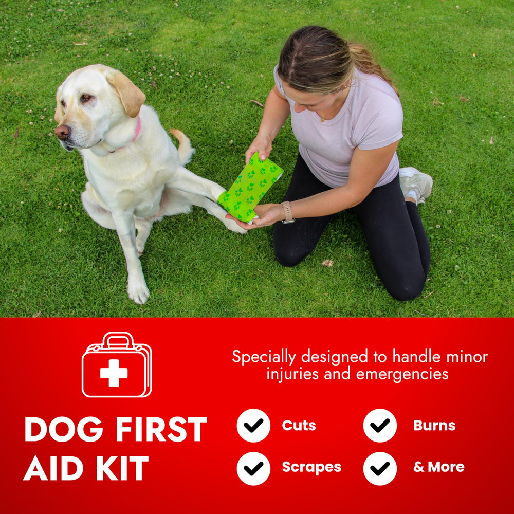 PetVet Medic emergency blanket for quick warmth during pet injuries.