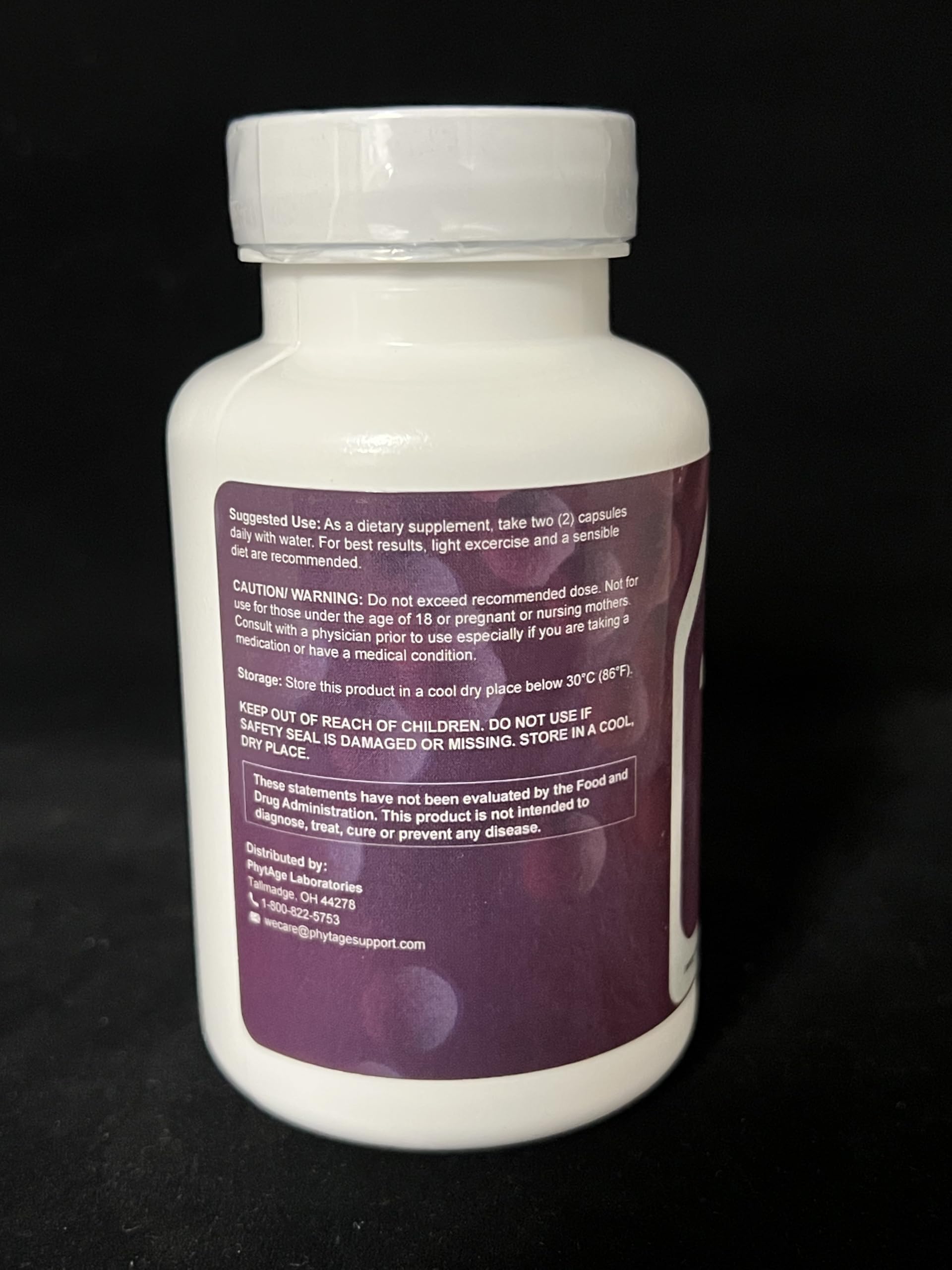 Antioxidant-rich plant extracts in LeptiCell displayed for vitality.