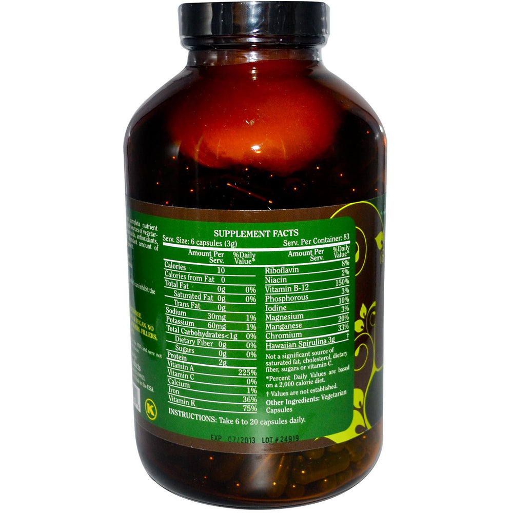 Pure Planet Spirulina 500mg capsules close-up for long-term daily nutrition