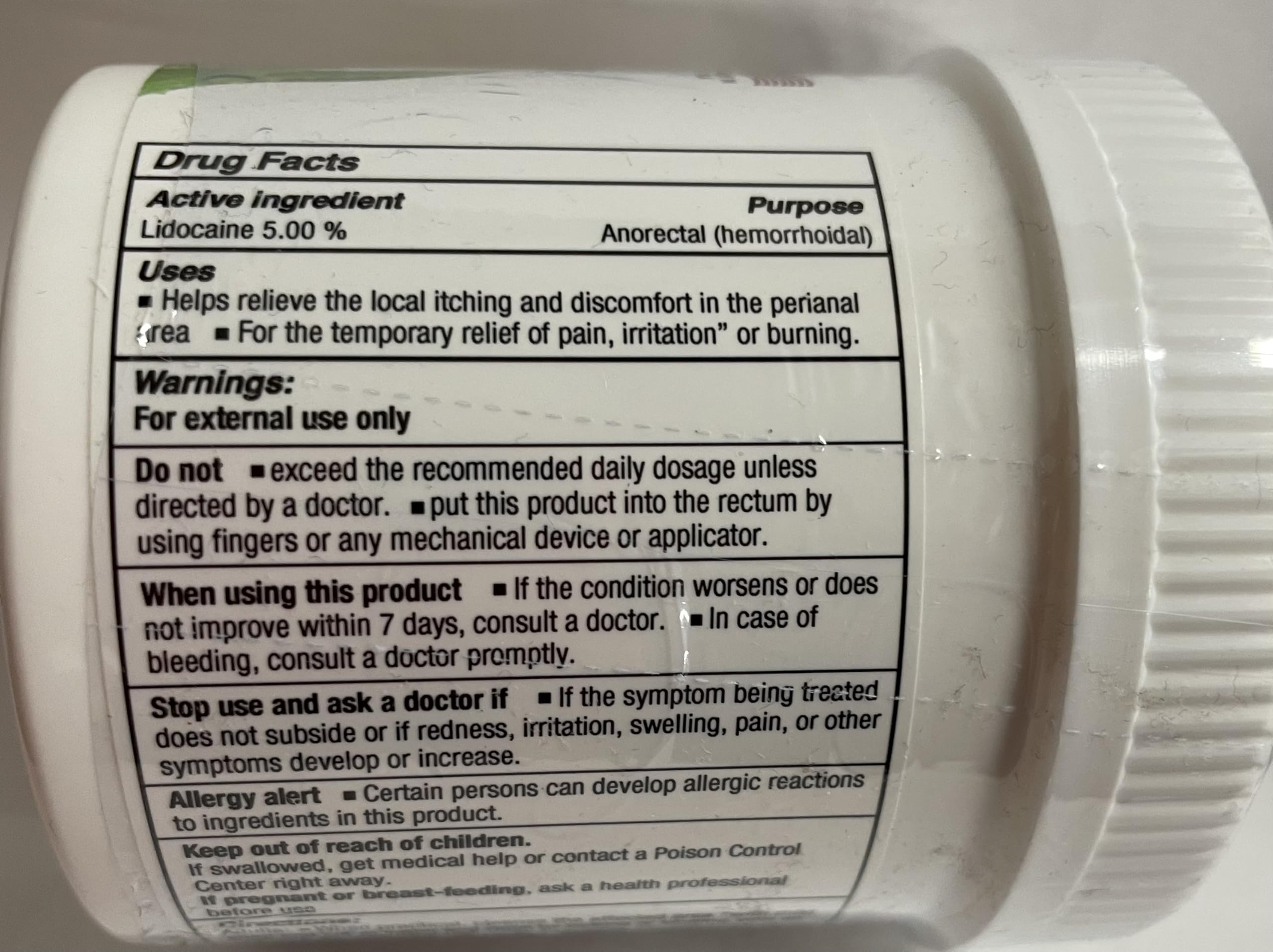 Puregen Labs applying the cream to affected area demonstrates quick relief.