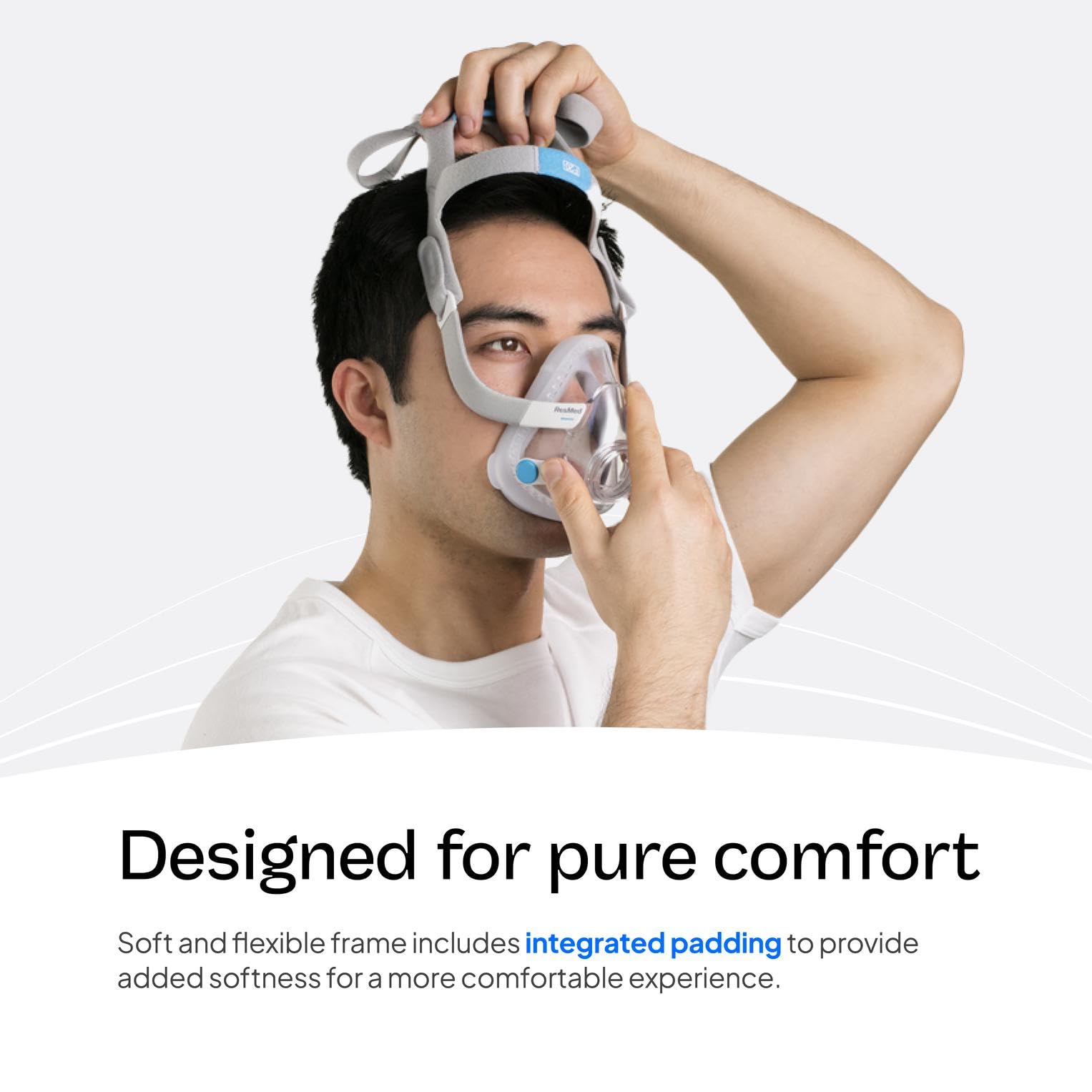 ResMed AirTouch F20 quick-release elbow enables convenient detachment.
