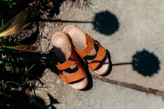 Revs Shiel arch-support design sandal supporting posture during walks