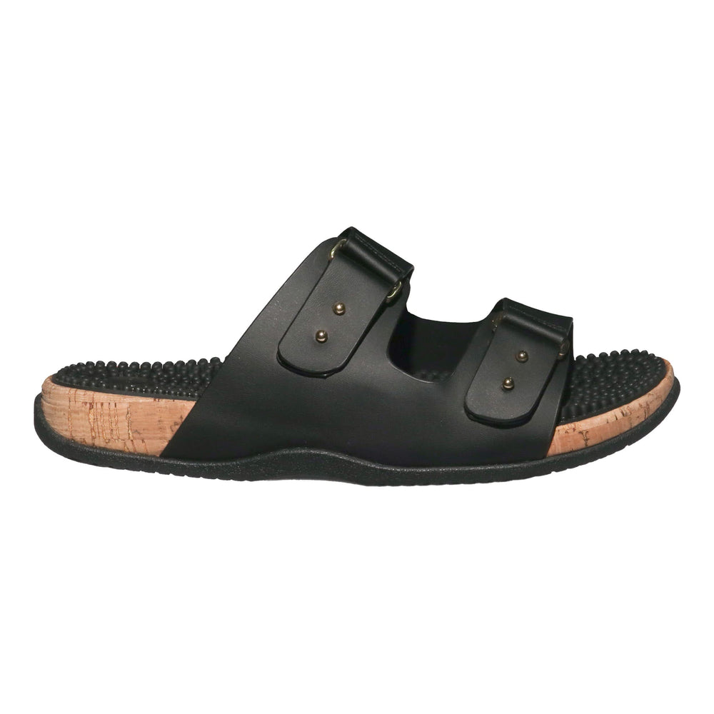 Revs Shiel strap design promotes breathability and comfort