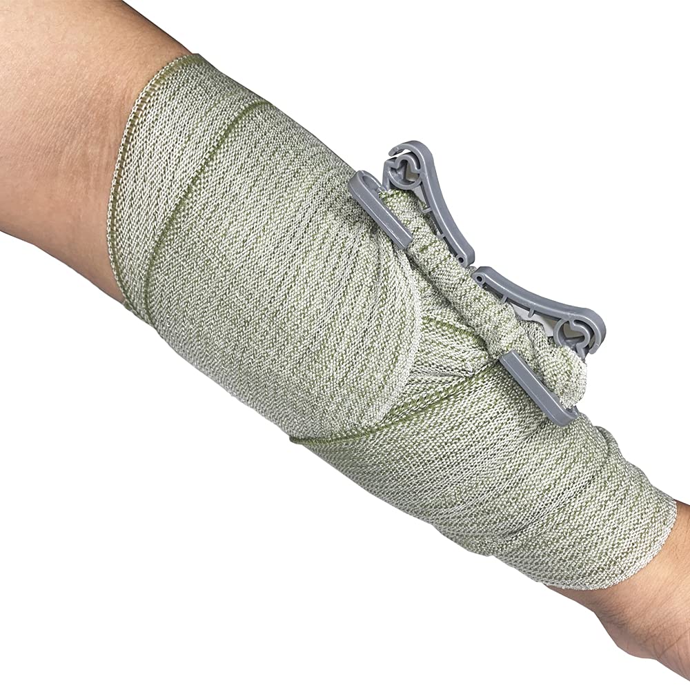 RHINO RESCUE one-hand application demonstrates simple use during emergencies.