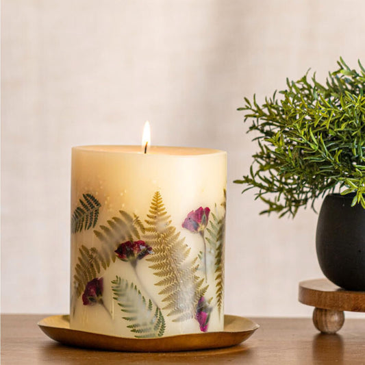 Rosy Rings Frosted Fir reveals real fern and rose buds for natural decor