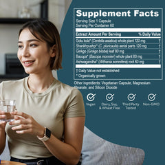 ruved Memoren capsules closeup reveals vegetarian capsules with an organic herbal blend.