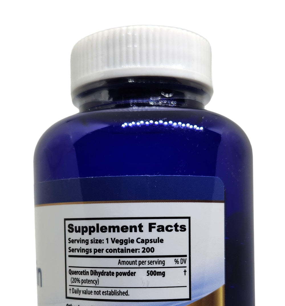 S Superior Health Quercetin 500mg poured capsules indicating easy pre-meal use.