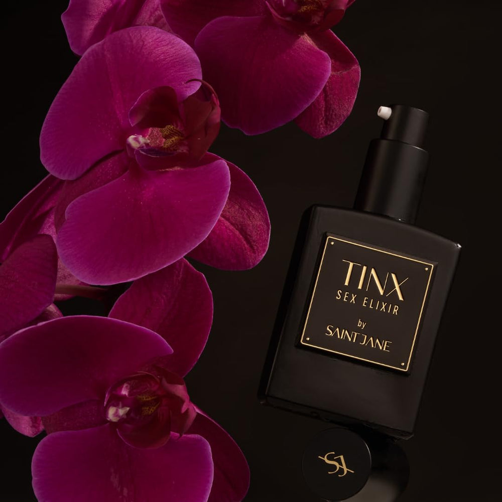 Application moment with Tinx Elixir showing easy spread and absorption