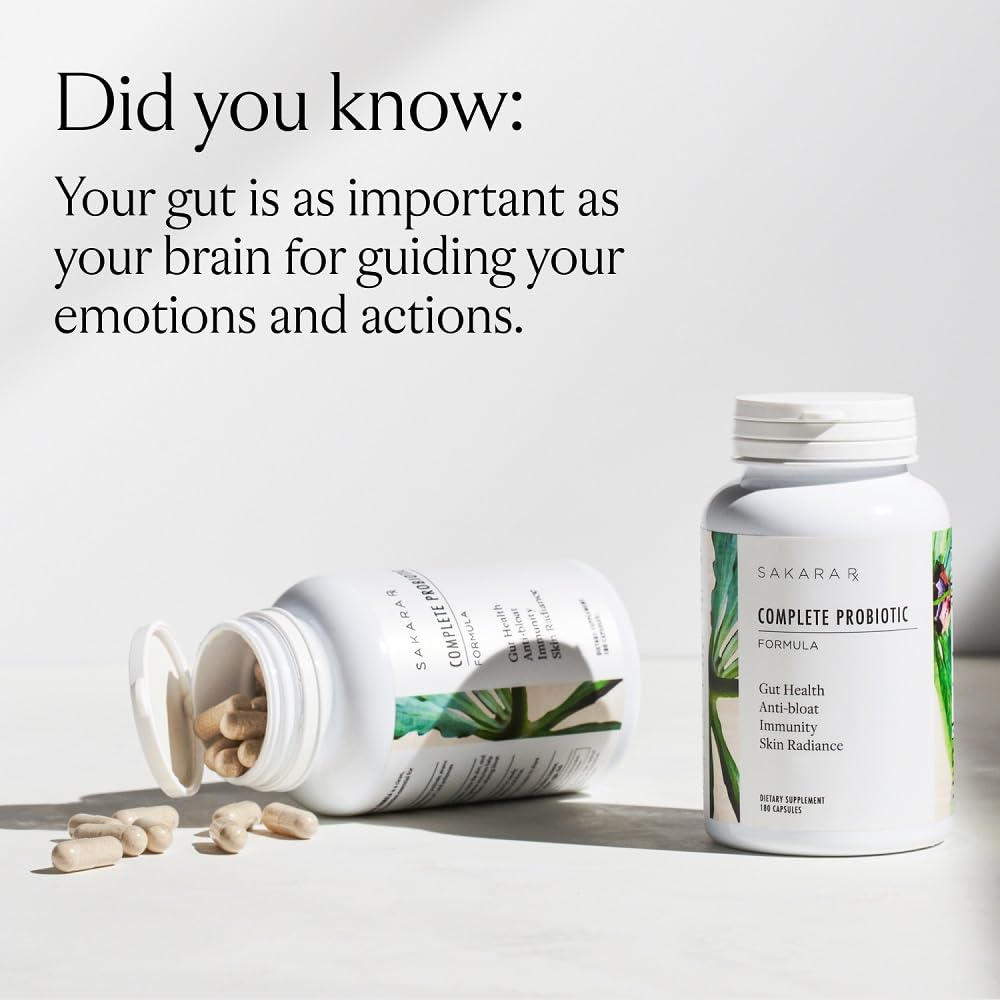 SAKARA Complete Probiotic ingredients with prebiotics illustrate plant-based purity