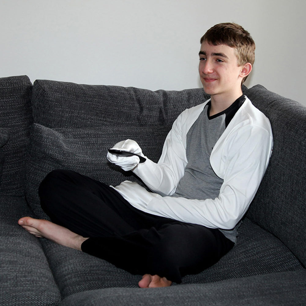 ScratchSleeves natural silk mitts protect delicate skin during scratching