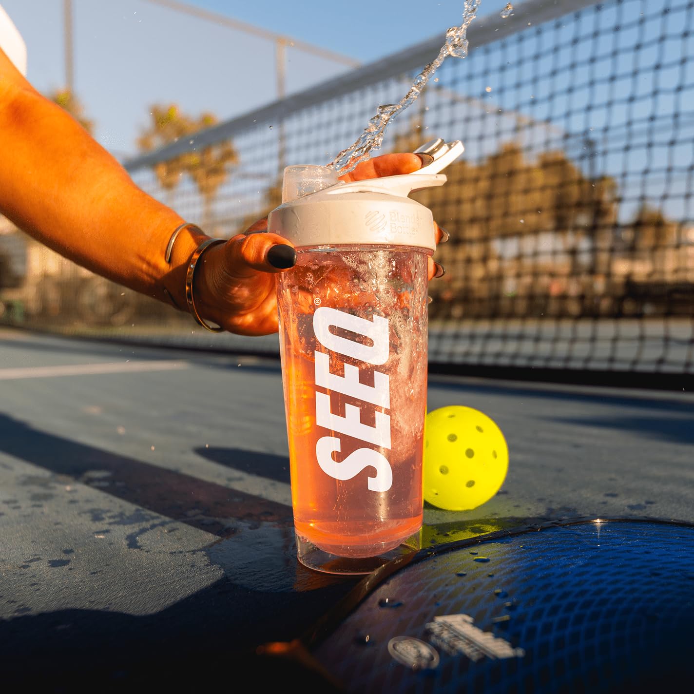 SEEQ Juicy Peach packaging on shelf conveys clean, peach-forward flavor.