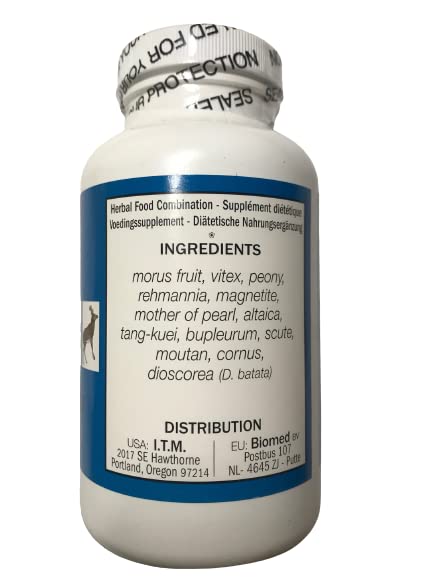 Seven Forests Morus Fruit Tablets label closeup highlighting traditional heat balance.