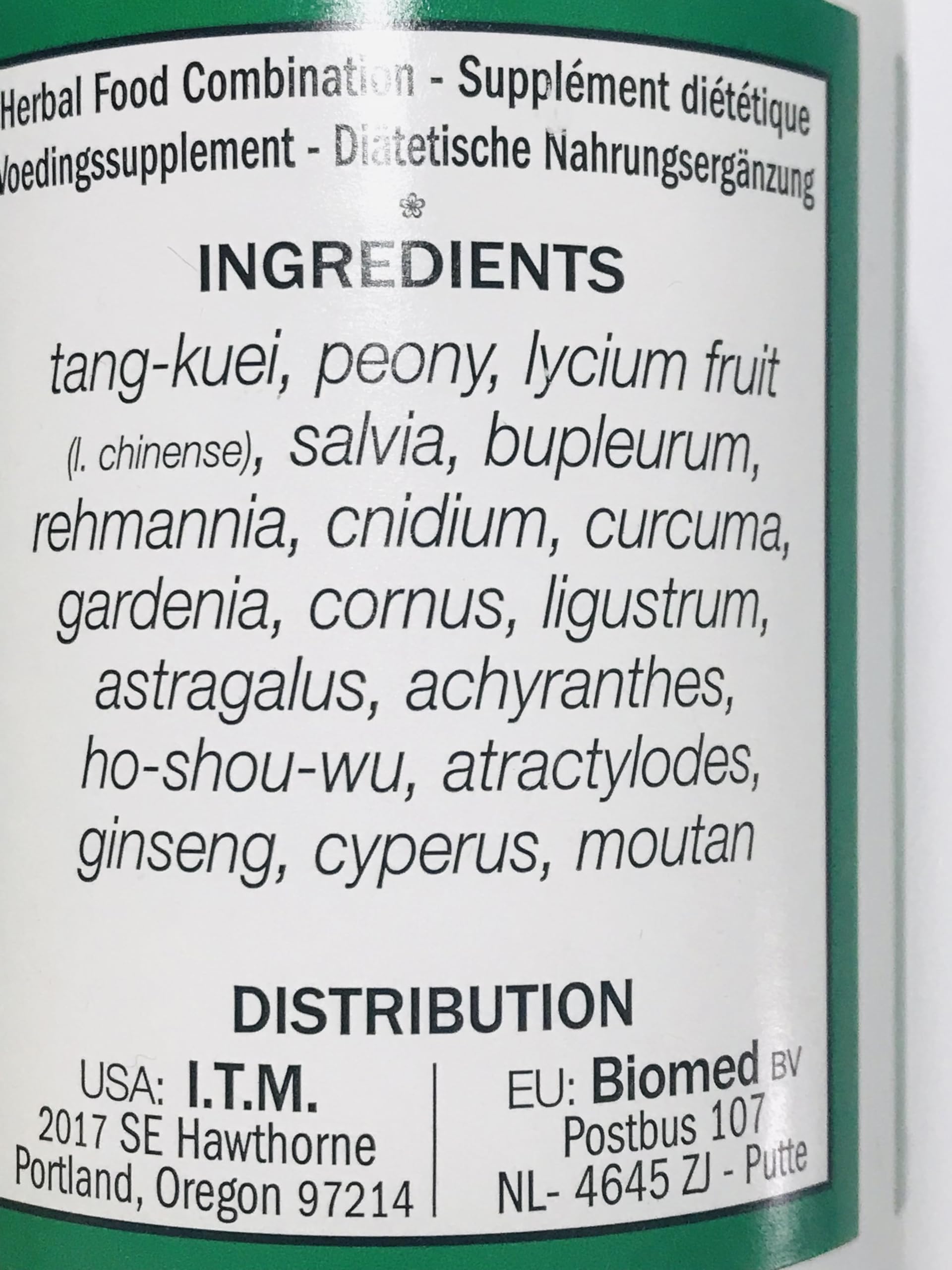 Seven Forests Tang-kuei 18 bottle pour demonstrates convenient daily use.