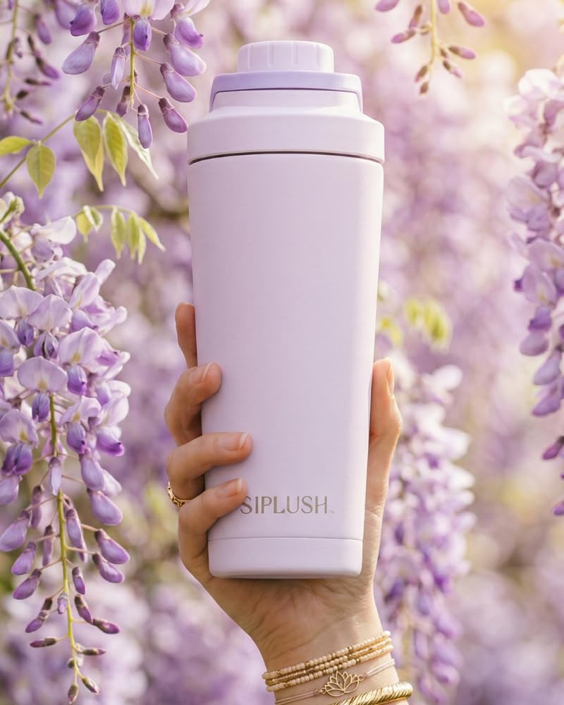 SIPLUSH shaker uses double-wall insulation to keep drinks cold longer.