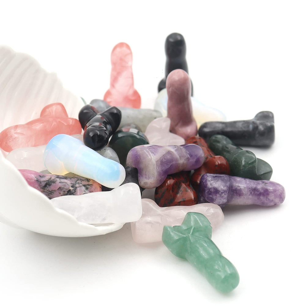SLWIOYO green-dongling penis-shaped crystal figure complements bedside or desk setup.