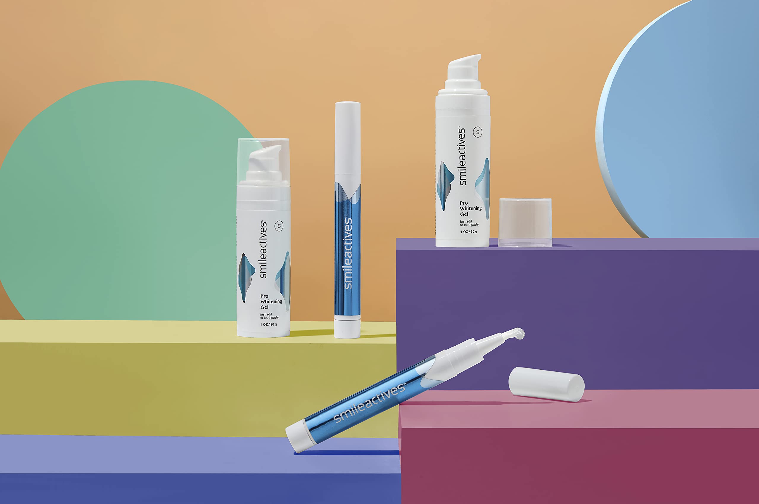 Smileactives daily brushing with whitening gel promotes a brighter smile