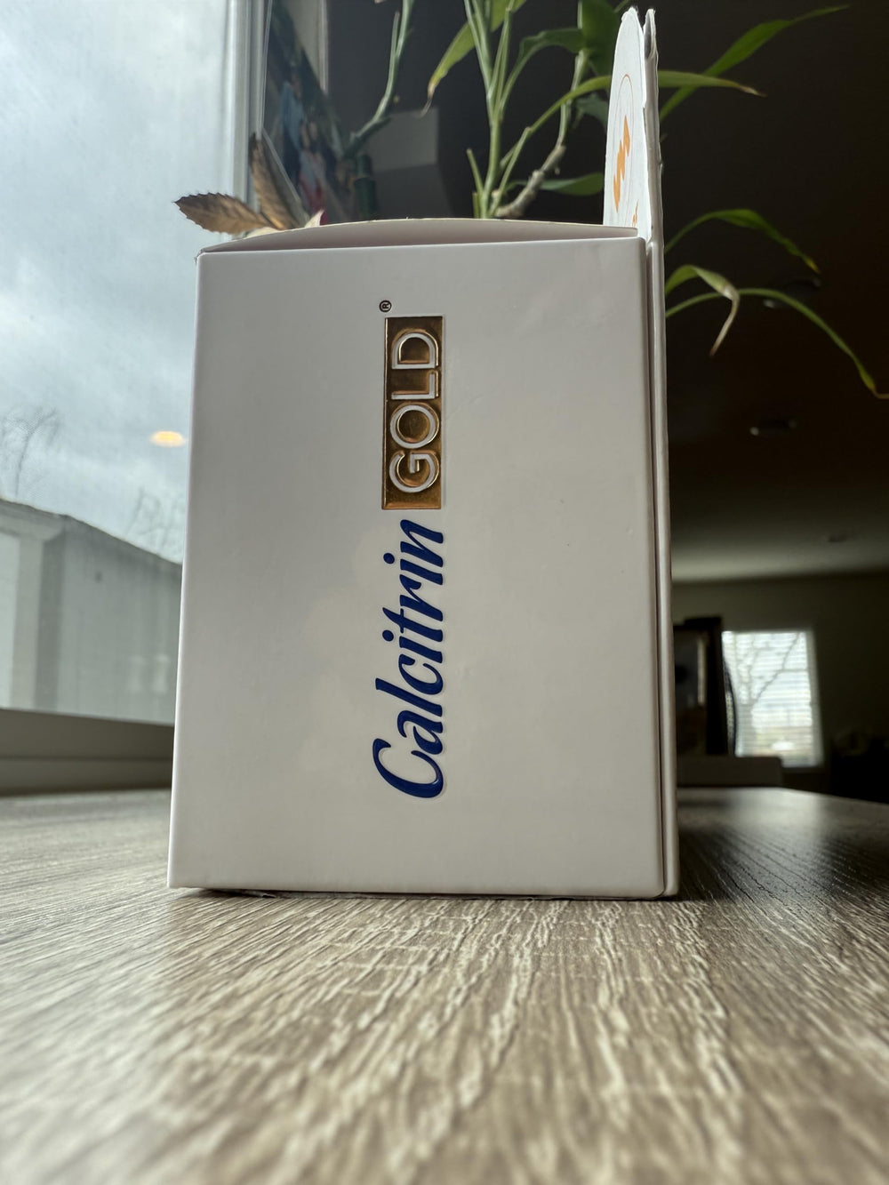 Calcitrin Gold supplement-facts card outlines calcium and vitamin D benefits