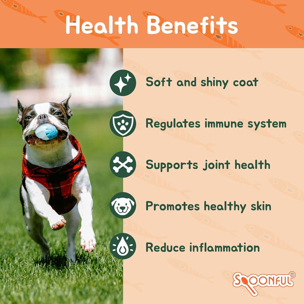 Spoonful Salmon Squeeze suitable for dogs and cats of all sizes.